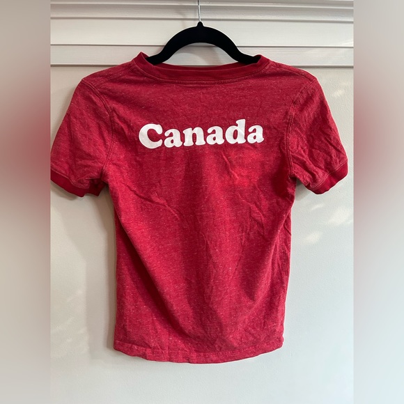Root’s Canada Print shirt - Picture 2 of 3